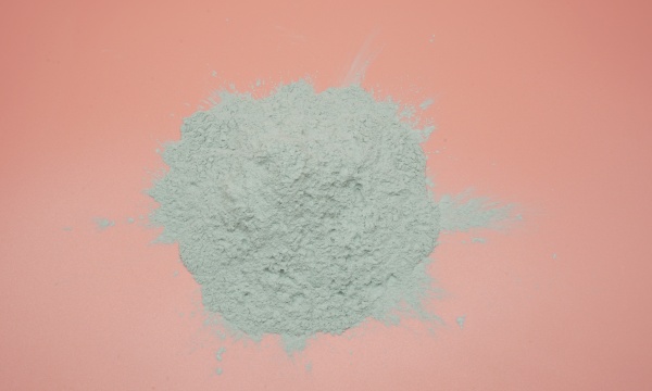 綠碳化硅微粉在精密模具制造中的作用